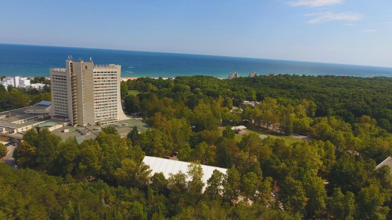 Добруджа Хотел Hotel Албена Екстериор снимка